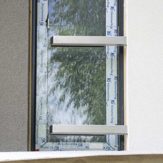 Lapmegfogás franciaerkélyre 900mm-es falnyíláshoz (vízszintes kivitelben) Lapmegfogás franciaerkélyre 900mm-es falnyíláshoz (vízszintes kivitelben)