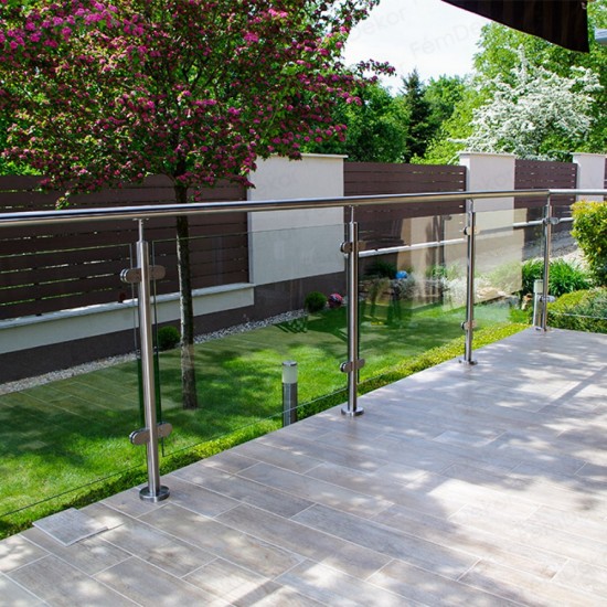 Térkitöltés lépcső mellé (szögletes, szálcsiszolt elemekből)